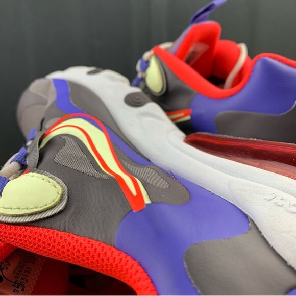 Nike Air Max 270 React Size 6.5y / 8 Women's - Picture 13 of 13